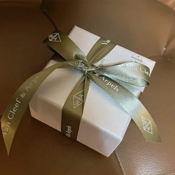 ✅Van Cleef & Arpels 18K gold carnelian necklace - Picture 4 of 6